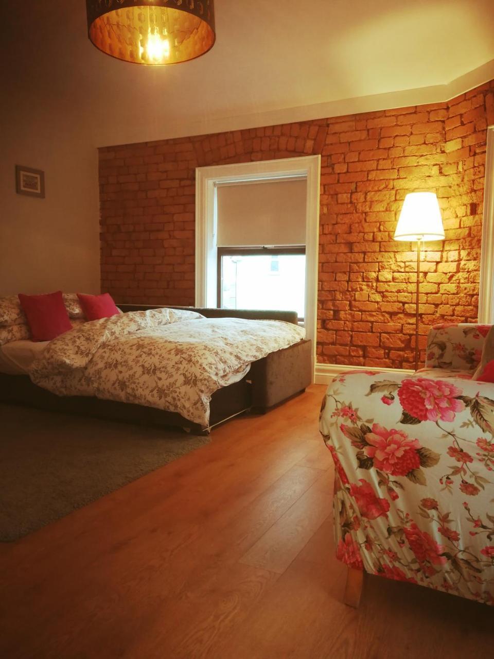 The Village Rooms دوندالك المظهر الخارجي الصورة